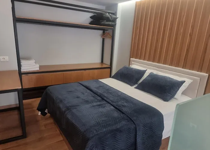 Centrepoint Stylish Apartment